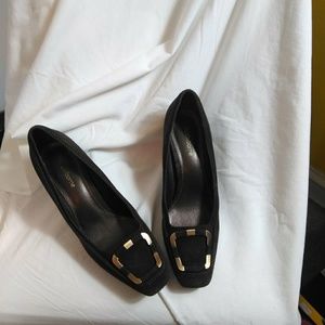 Liz Claiborne Suede Shoes Excellent Condition